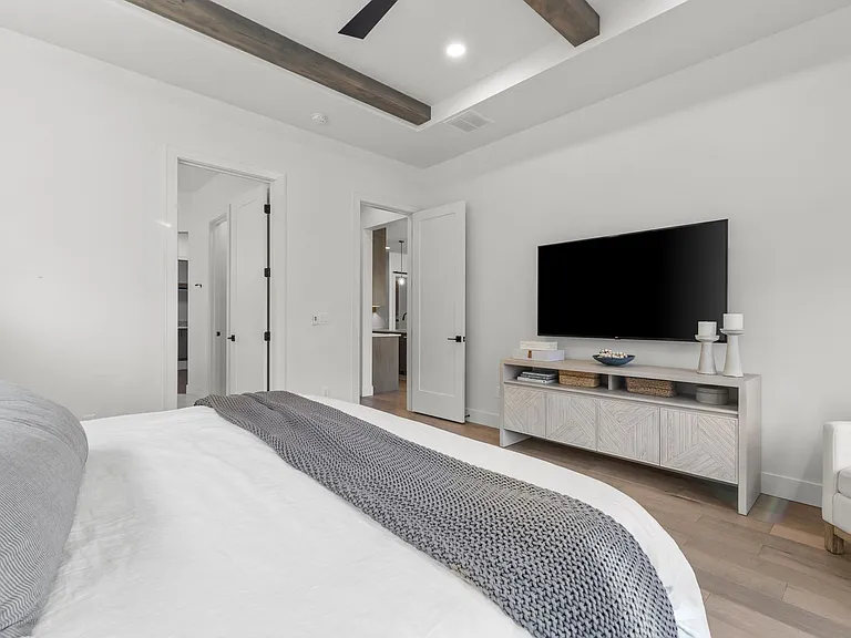 4620 Eyrie Way — Photo 32