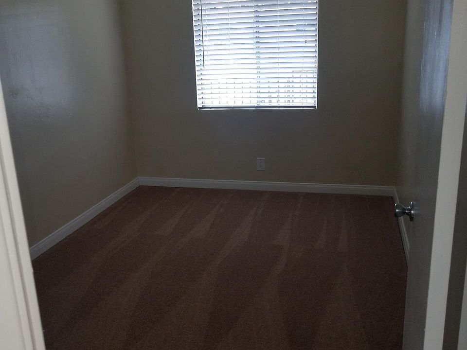 1st image of 4440 Menlo Ave
