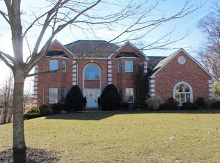 2 Saralyn Ct, Wayne, NJ 07470
