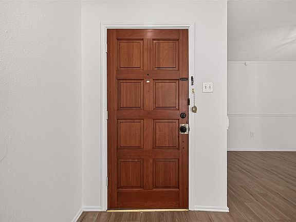 3rd image of 11410 Sunny Creek Dr