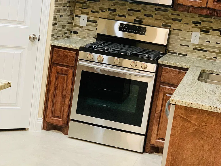 1703 Leann Ln — Photo 14