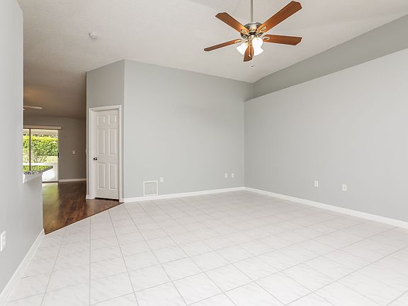 3rd image of 4444 Stonefield Dr