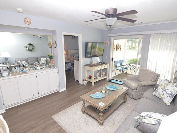 3rd image of 589 Blue River Ct #C