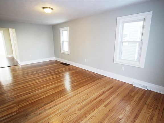 2nd image of 229 Kinsey Ave