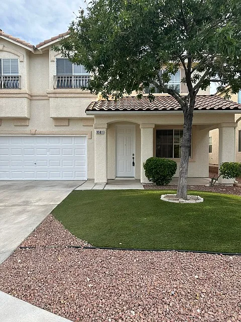 4 bed, 2.5 bath, 2555 sqft, $2,395 — Photo 4