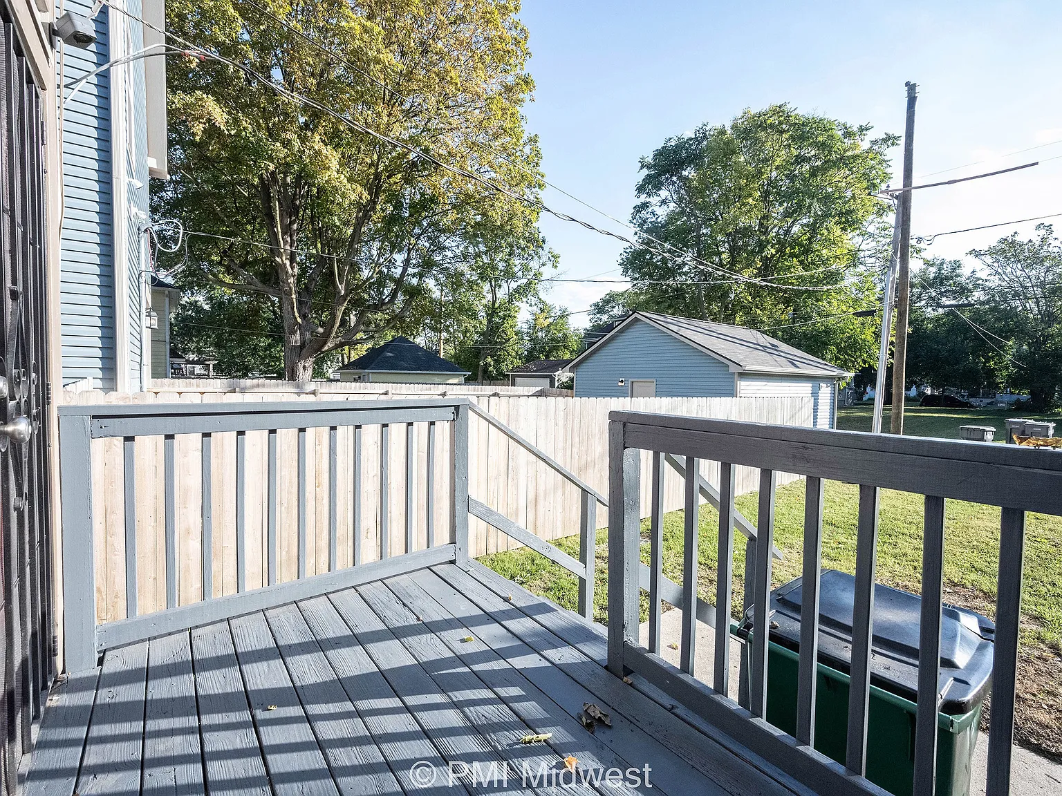 3 bed, 1.5 bath, 1250 sqft, $1,400 — Photo 3