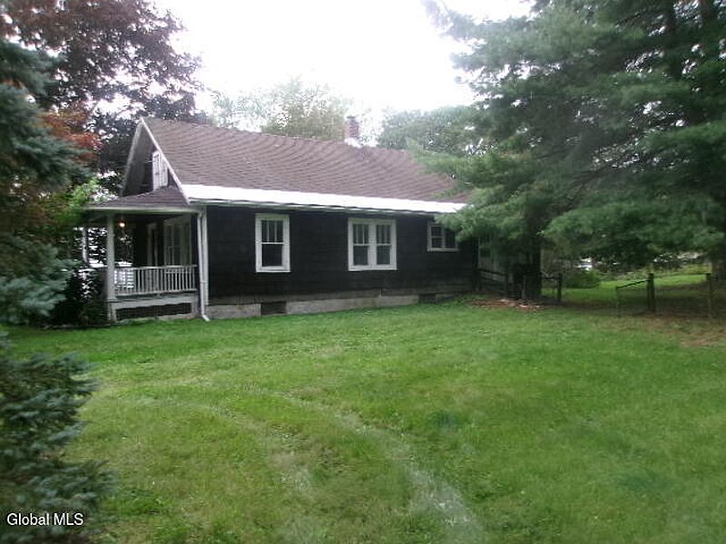 5th image of 179 Ford Avenue