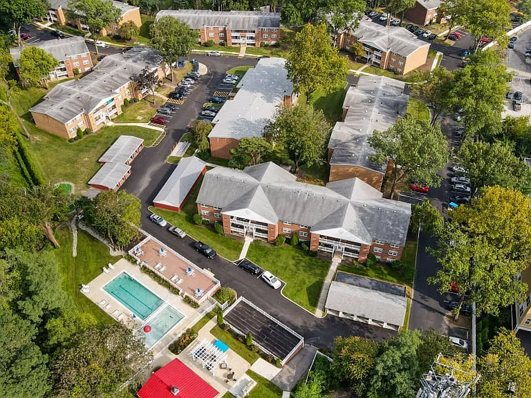 Strafford Station Apartment Homes — Photo 34