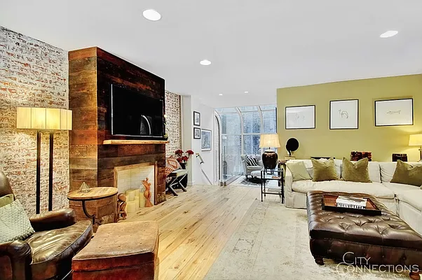 Sold by City Connections Realty | media 5