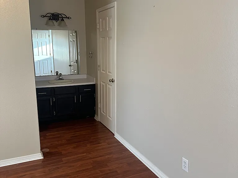 9439 Osuna Pl NE — Photo 19
