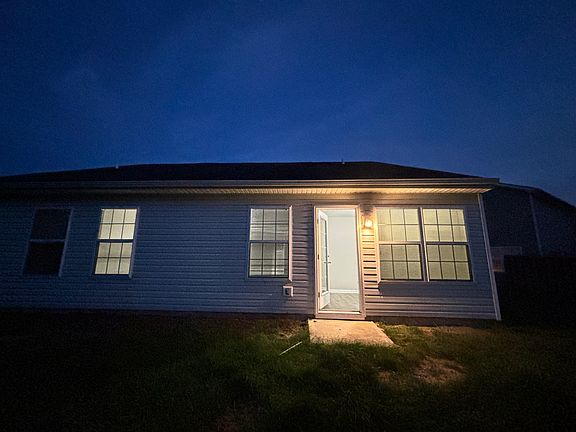 5th image of 15555 Farmland Ct