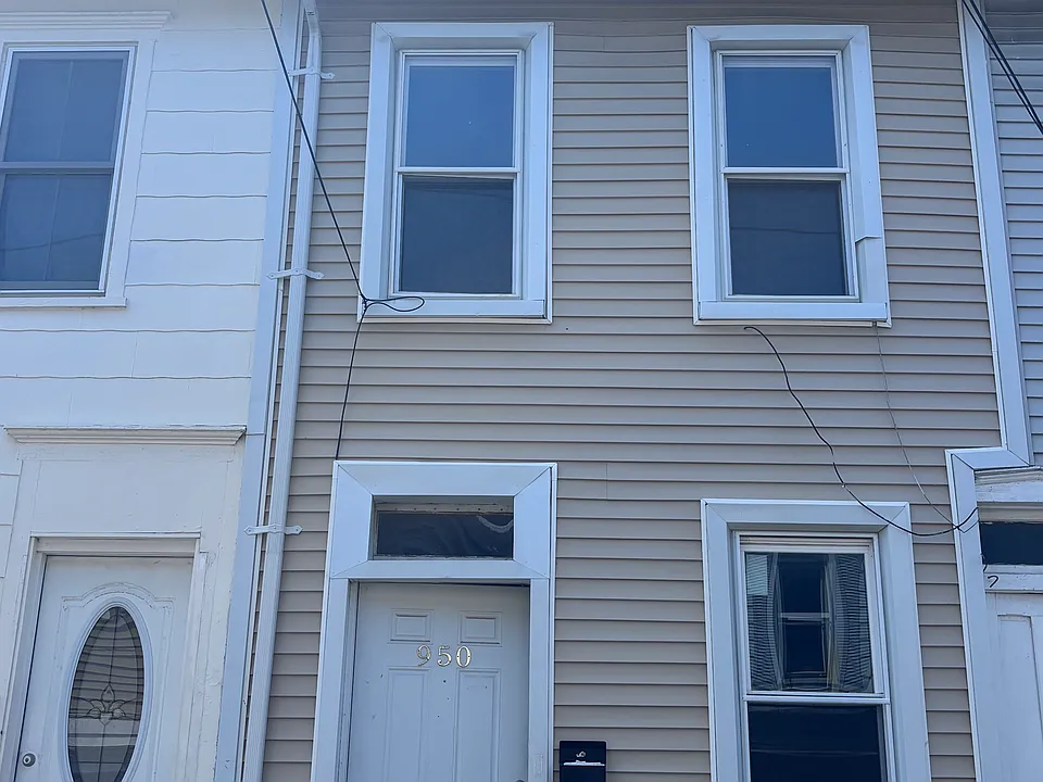 950 North St
