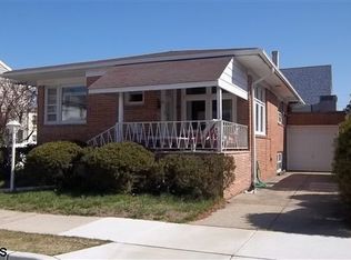 19 S Argyle Ave, Margate, NJ 08402