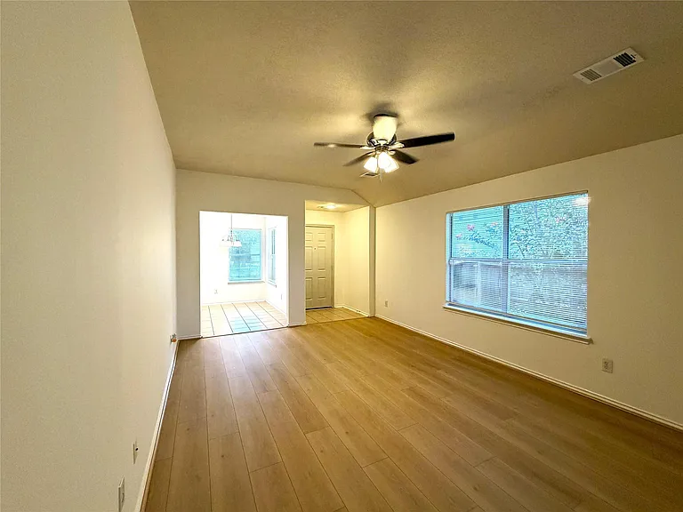 4719 Cypress Dawn Ln — Photo 13