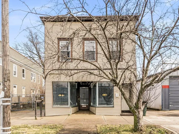 2212 S Michigan St, South Bend, IN 46613