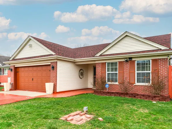 39806 Waterloo Dr, Beach Park, IL 60083
