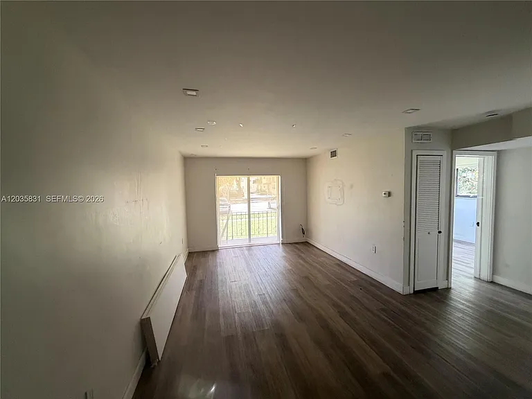 17150 NE 23rd Ave #3 — Photo 3
