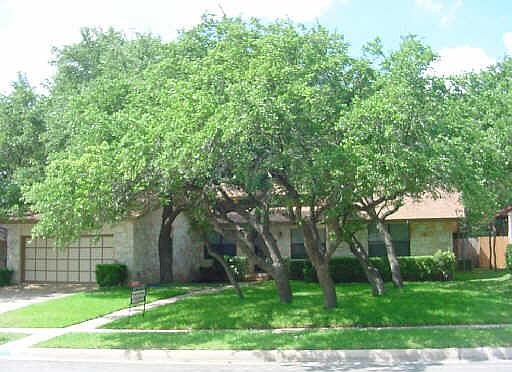 1st image of 4431 HUNTINGTON WOODS
