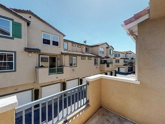 4th image of 4484 Avenida Aquila