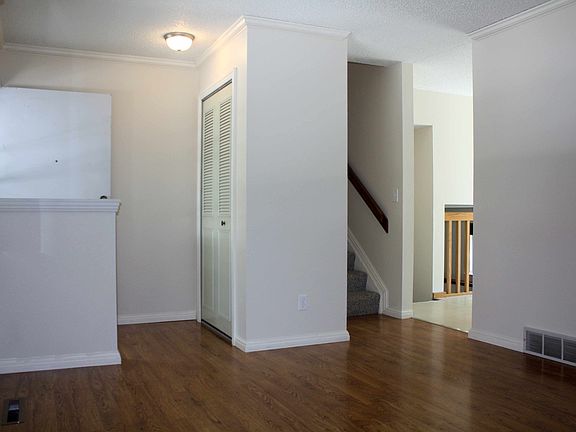3rd image of 4635 Bluestem Ln