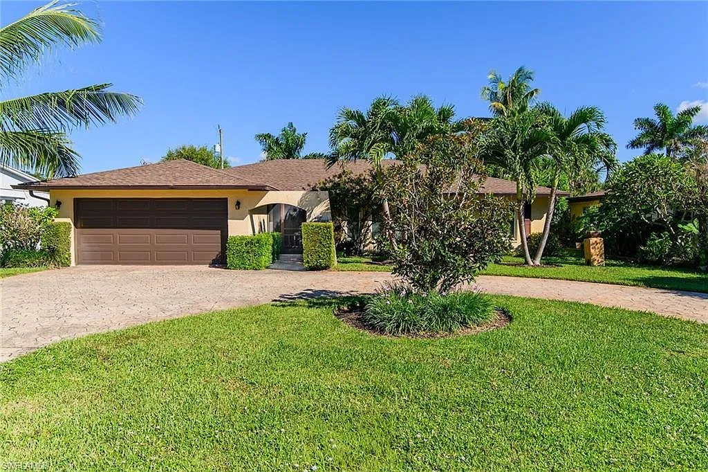 3 bed, 2.0 bath, 1542 sqft, $4,000 — Photo 1
