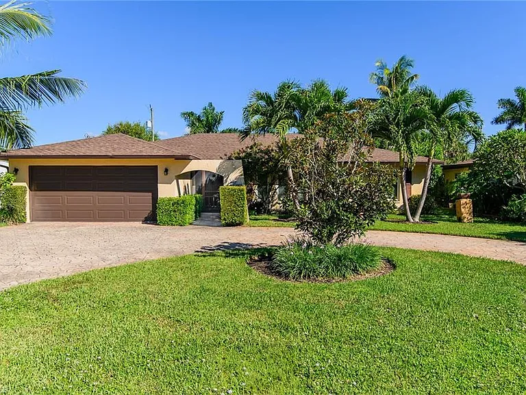 1337 Wisconsin Dr — Photo 1