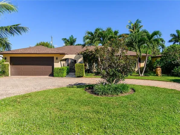 1337 Wisconsin Dr, Naples, FL 34103