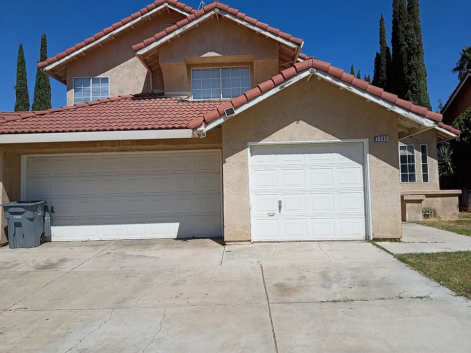 1340 El Camino Way
