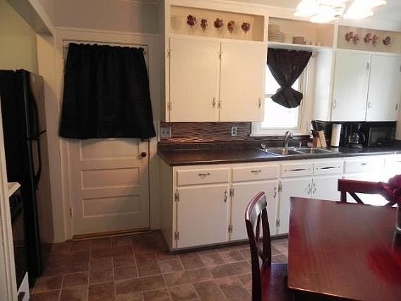 5th image of 1612 Highland Ave