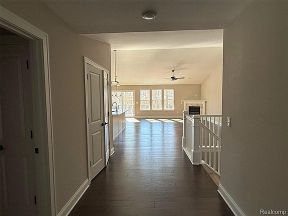 5th image of 283 Canyon Creek Ct #30
