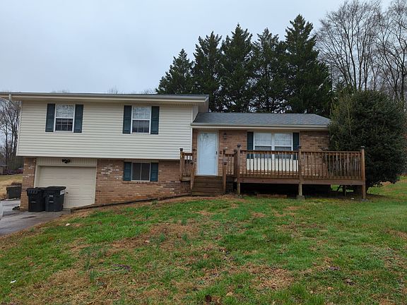 3rd image of 7160 Crestfield Cir