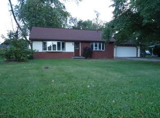 700 Lancashire Dr, Sturgis, MI 49091