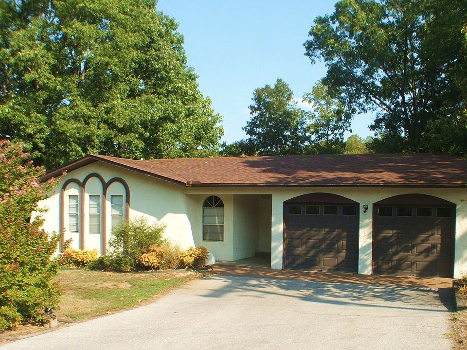 1st image of 216 Pebble Beach Dr