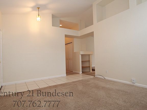 2nd image of 1805 Fieldstone Ln
