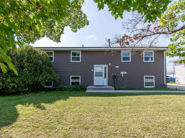 437 7th Ave E, West Fargo, ND 58078
