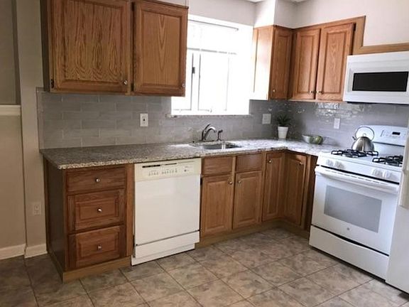 3rd image of 34 Newark Pl