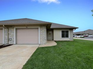 912 Pine Ave, Warrenton, MO 63383
