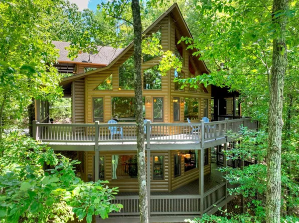 839 Green Ridge Rd, Blue Ridge, GA 30513