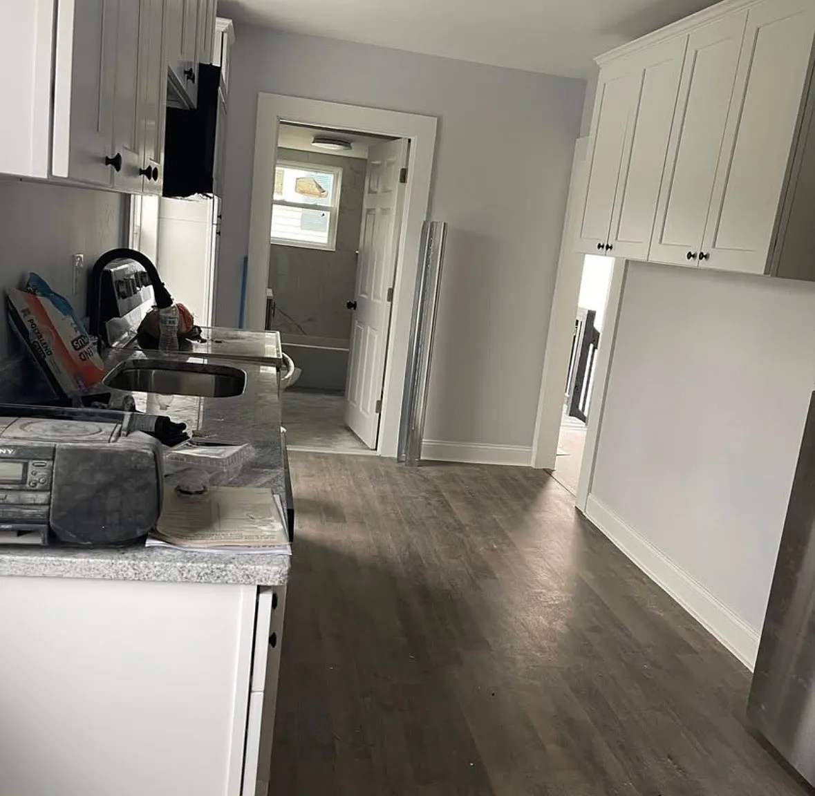 3 bed, 980 sqft, $2,000 — Photo 2