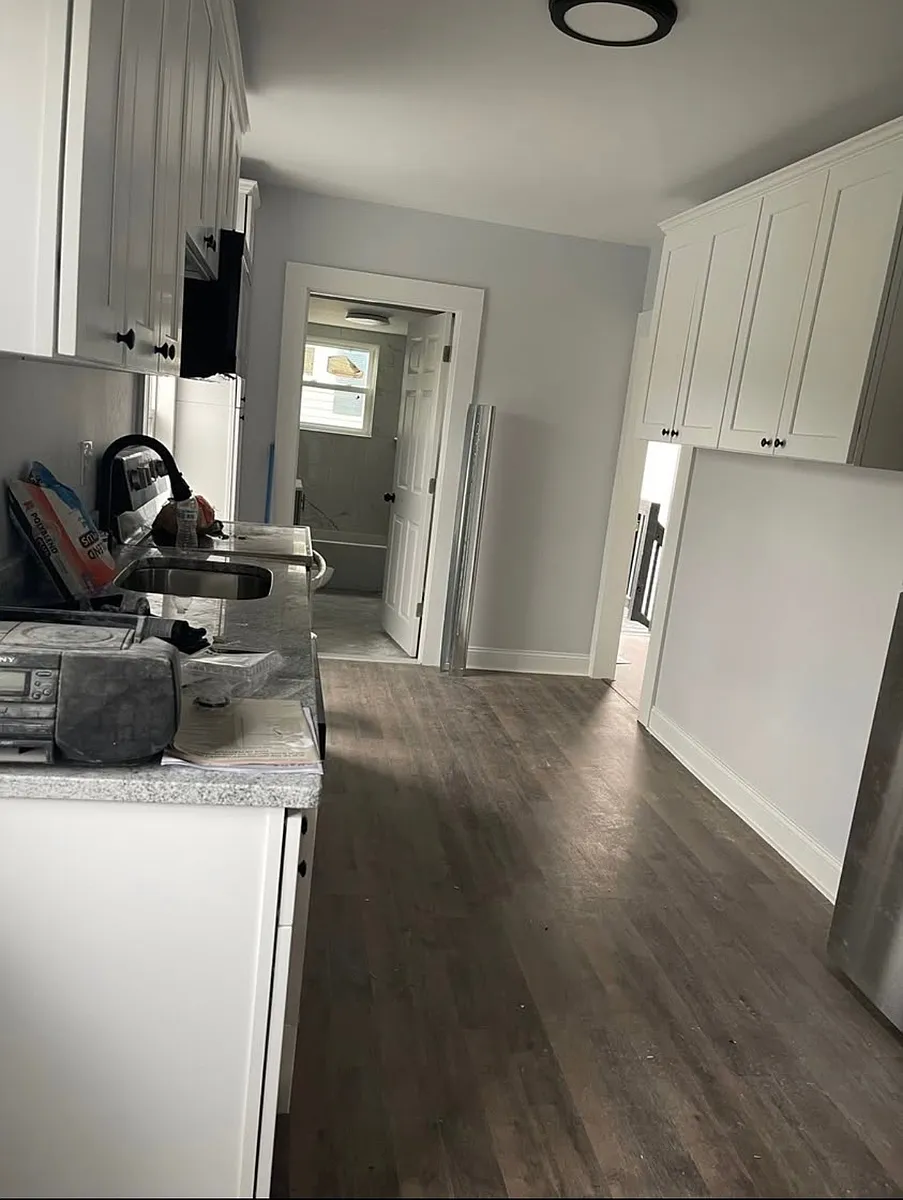 Building Photo - 43 Maple St #2