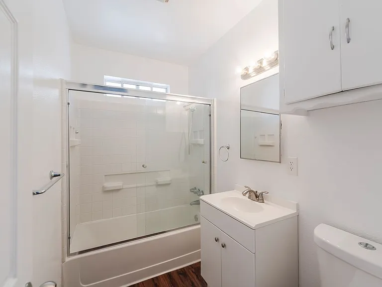 1710 Marshallfield Ln #A — Photo 8