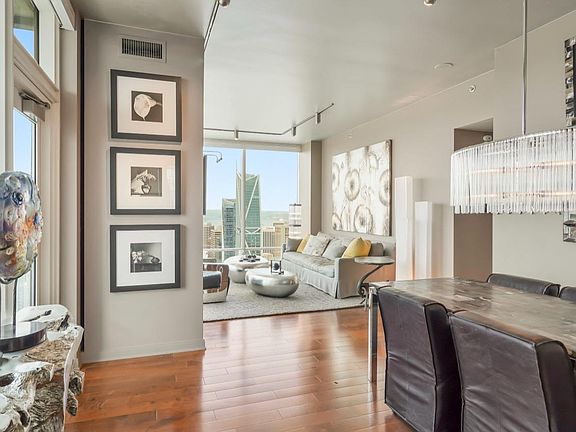 3rd image of 425 1st St Unit 5303