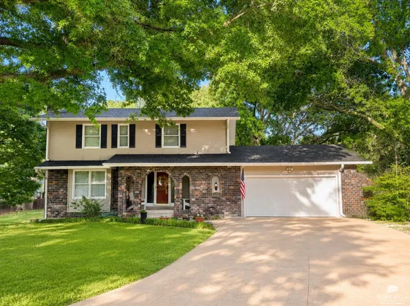 3024 Montana Ct, Manhattan, KS 66502