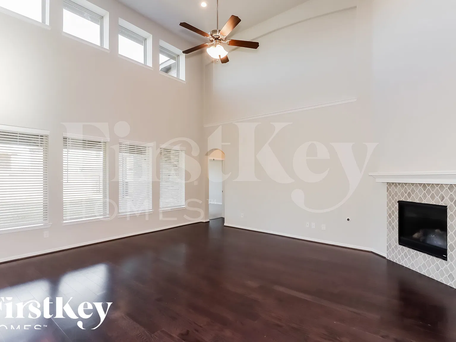 4 bed, 3.5 bath, 3475 sqft, $3,665 — Photo 3