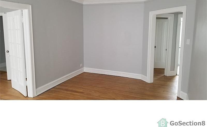 2nd image of 708 E 81st St