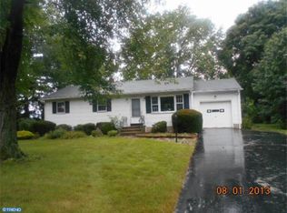28 Wilmor Dr, East Windsor, NJ 08520