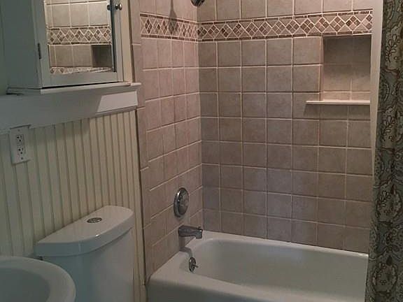 4th image of 15 Chapel Hill Dr APT 7