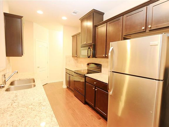 3rd image of 2273 Spicy Pine Dr