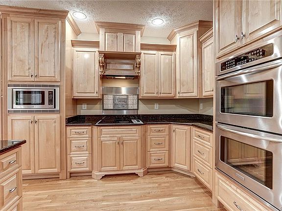 2nd image of 5501 Brickshire Dr