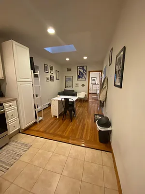 Rented by Standard Living Realty Inc | media 16